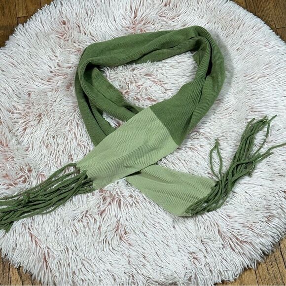 ANN TAYLOR SCARF 100%wool - Picture 2 of 6